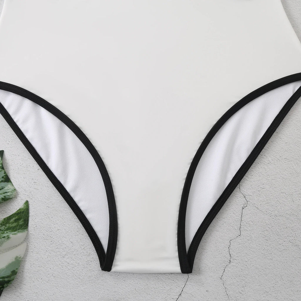 בגד ים שלם- אמיליה