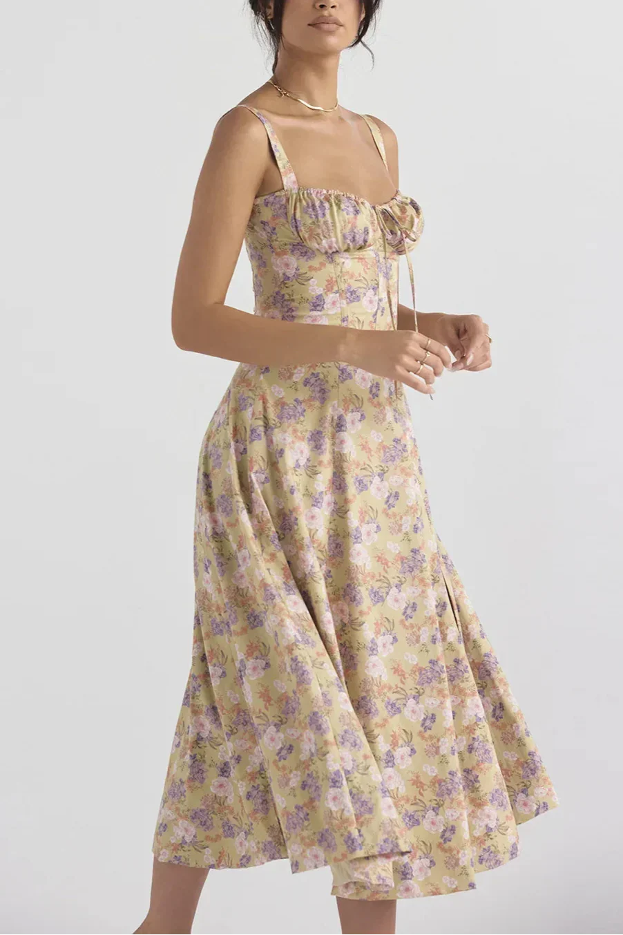 Colon שמלת קיץ פרחונית אלגנטית