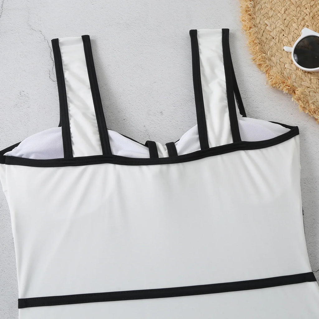 בגד ים שלם- אמיליה