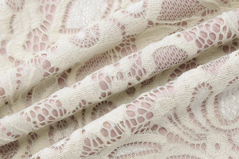 Pamela שמלת מיני תחרה עם שרוולים ארוכים