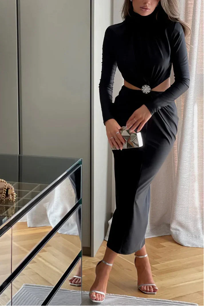 Rios שמלת ערב מקסי מחטבת עם חיתוך בטן