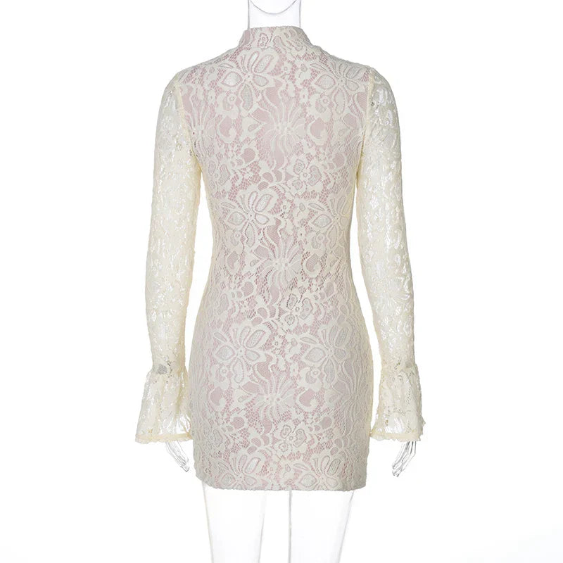 Pamela שמלת מיני תחרה עם שרוולים ארוכים