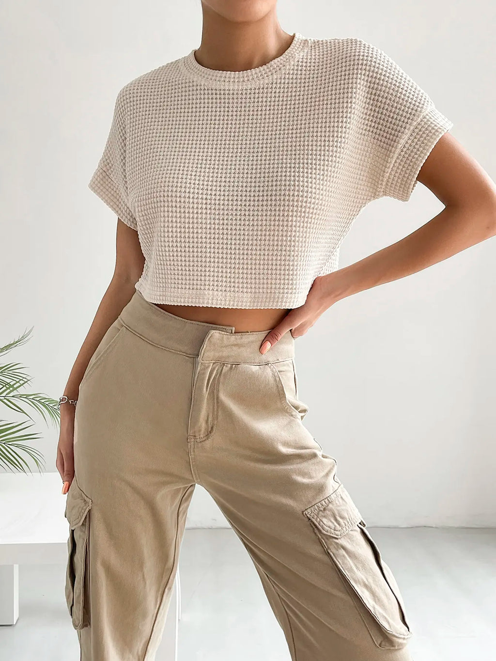 Carroll חולצת קרופ סרוגה עם שרוולים קצרים